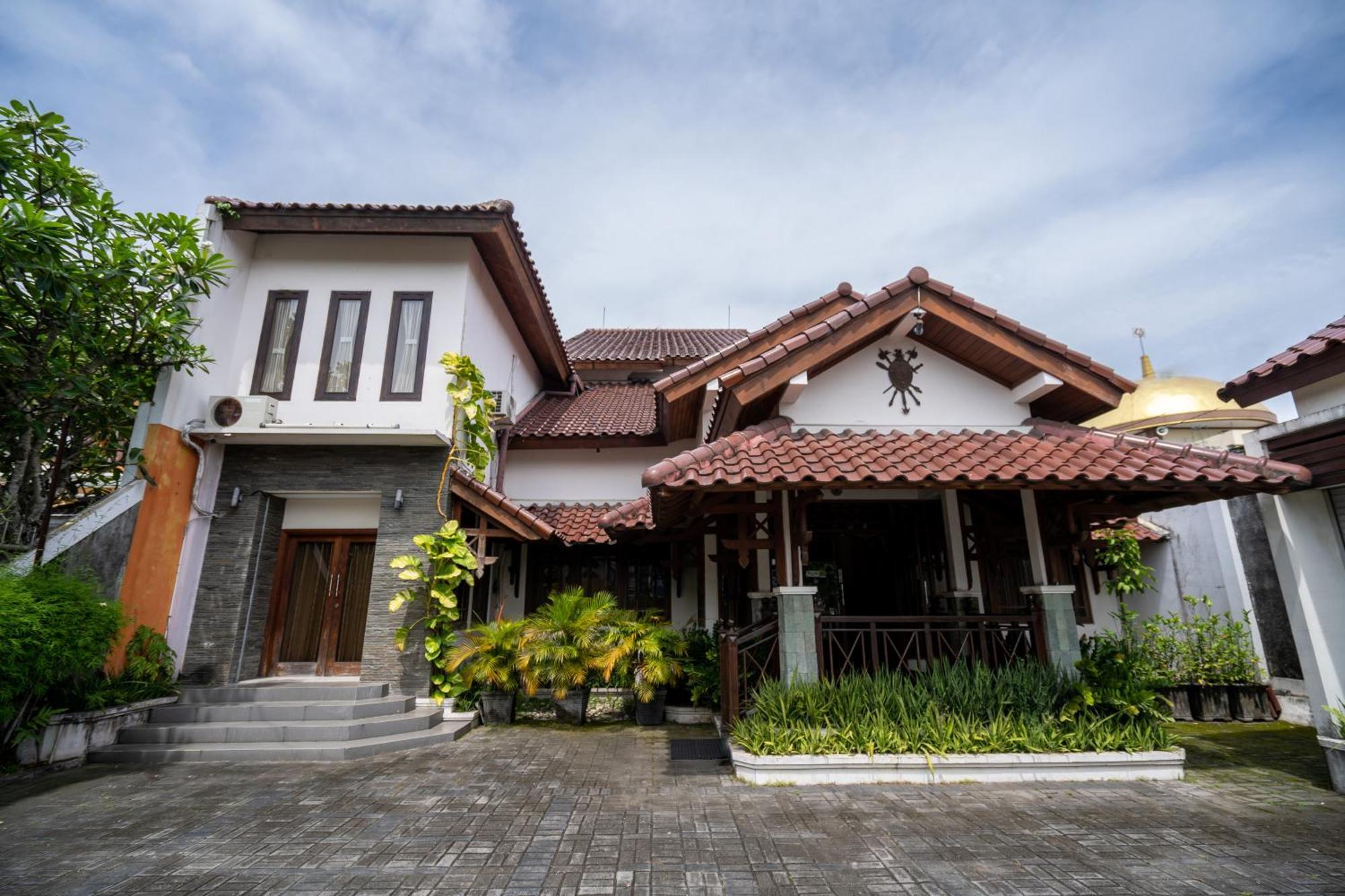 D Ajenk Boutique Guesthouse Kejayan Exterior photo